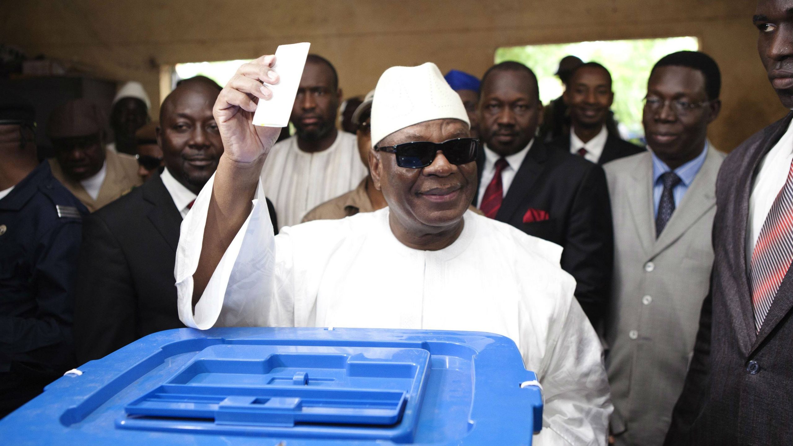 Presidente do Mali renuncia e dissolve parlamento após golpe militar