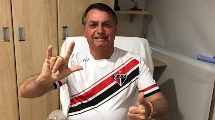 Bolsonaro recebe alta após cirurgia na bexiga