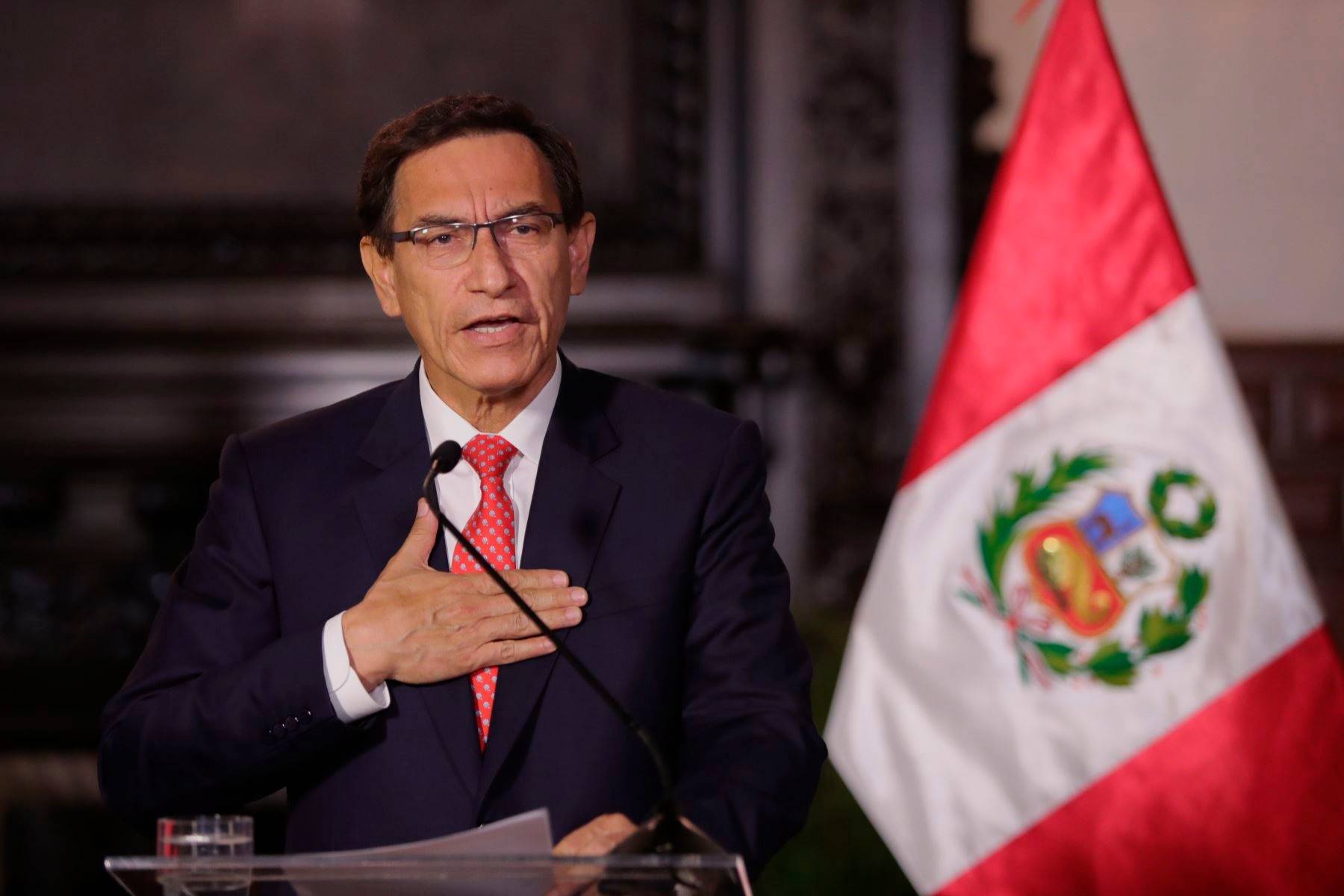 Congresso do Peru debate moção para destituir presidente Vizcarra