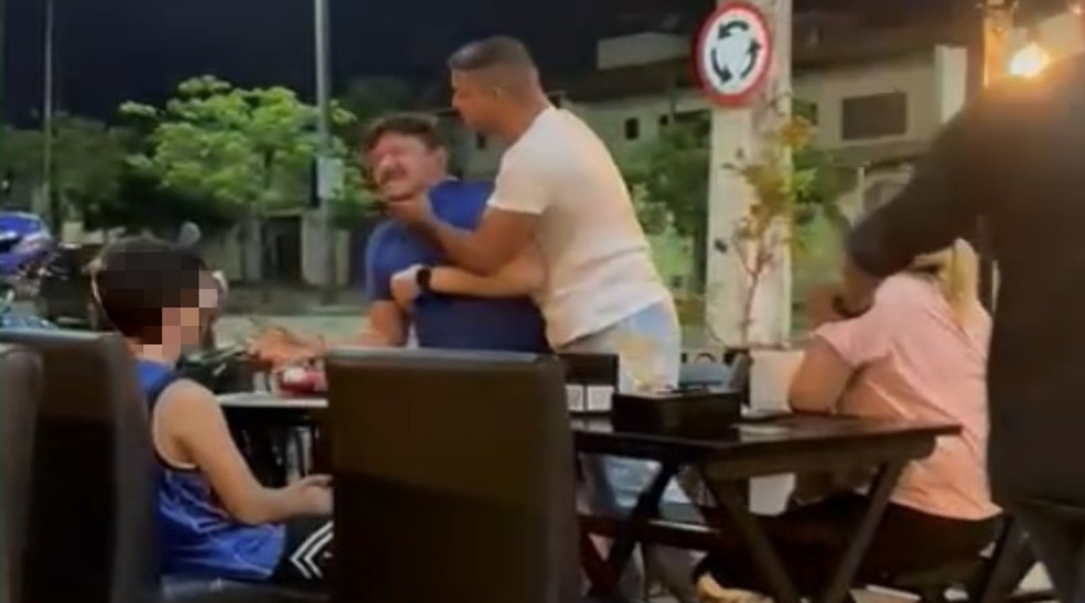 Policial agride cliente que reclamou de sushi em restaurante em Fortaleza