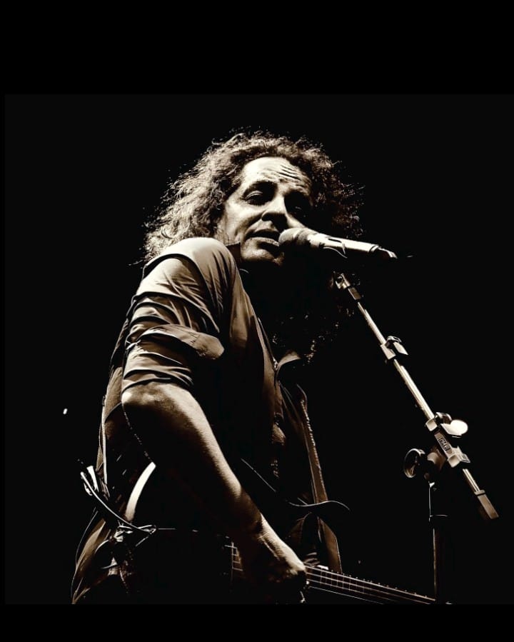 Heberth Azzul celebra 35 anos de carreira com a turnê e álbum No Tom do Azzul