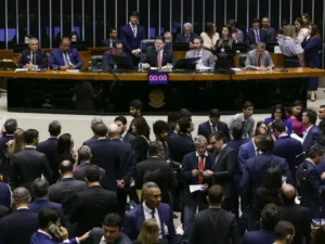 Revogação do decreto do IOF reforça a defesa de Lula por uma tributação mais justa