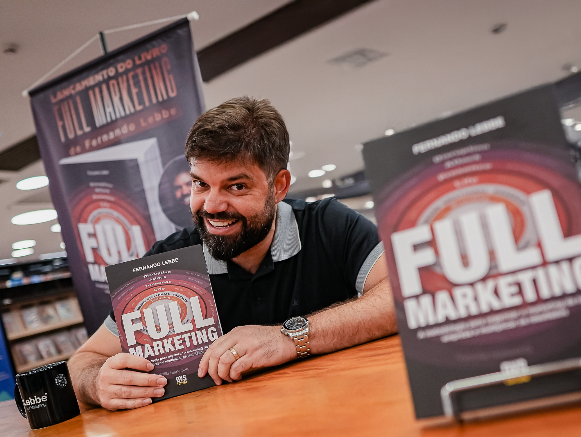 Metodologia inédita que propõe integração de todas as áreas do marketing é tema de livro que será lançado na segunda-feira (1º)