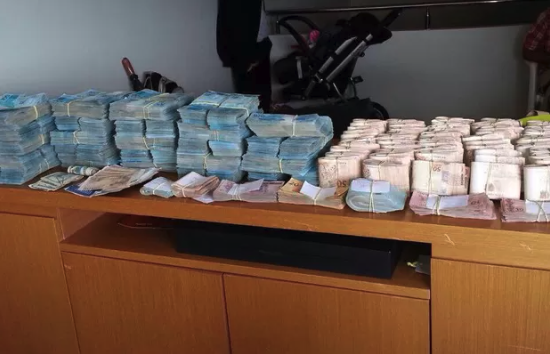 Imagens do montante de R$ 19 bilhões desviados na Receita Federal