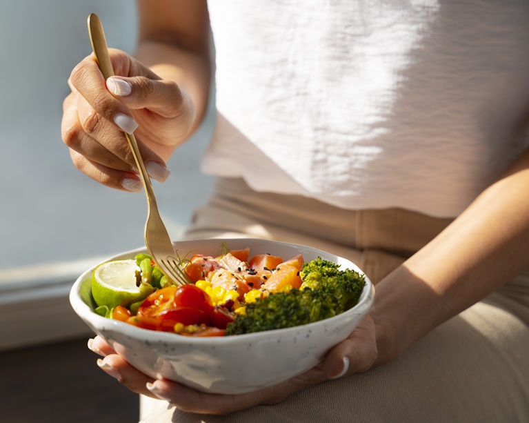 Estudo revela: Dieta MIND pode prevenir Alzheimer em todas as fases da vida