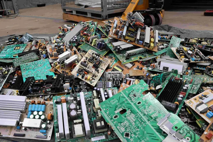 Brasil ocupa a quinta posição global na geração de lixo eletrônico; descubra como realizar o descarte correto