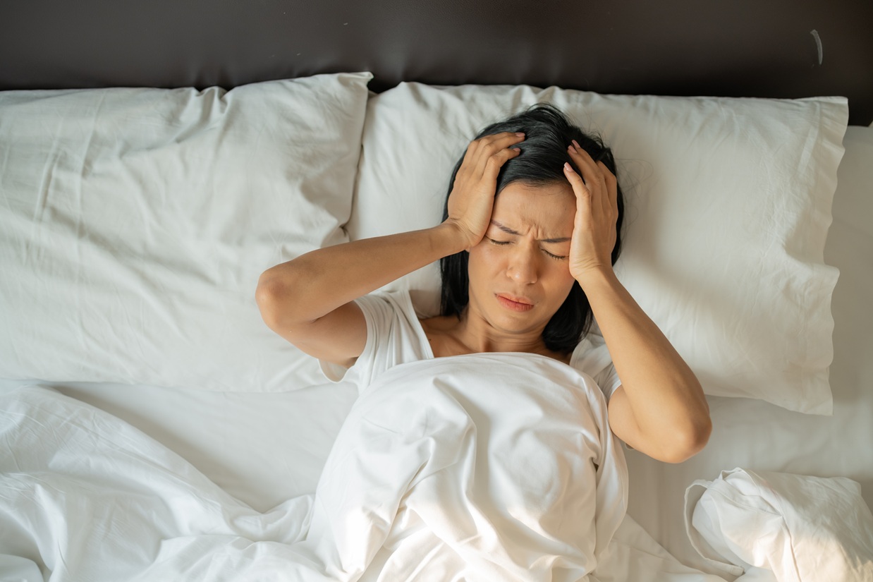 Interrupções no sono noturno e cochilos diurnos podem afetar a saúde cerebral